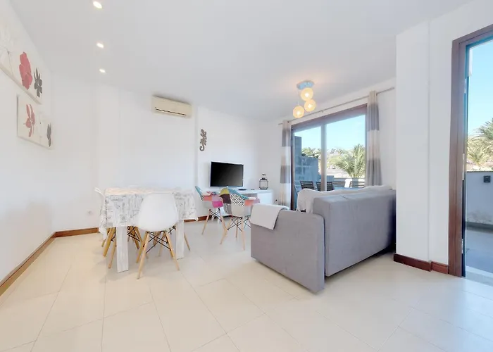 Bella Vista - Duplex With Shared Pool And Bbq By Lanzarote Vakantiehuis