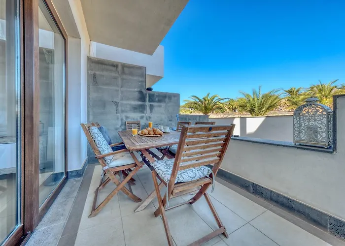 Bella Vista - Duplex With Shared Pool And Bbq By Lanzarote *