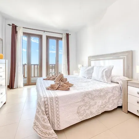 Bella Vista Mountain Views & Shared Pool * Puerto Calero
