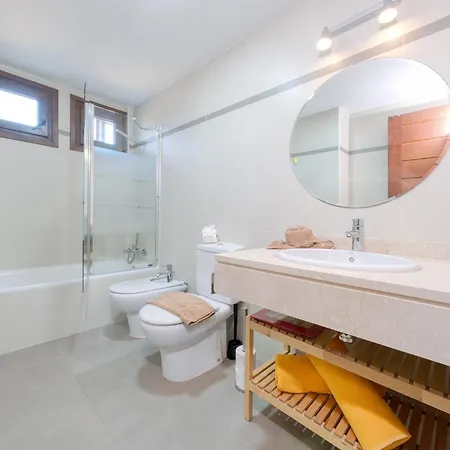Holiday home Bella Vista Mountain Views & Shared Pool Puerto Calero