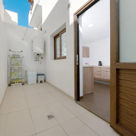 Bella Vista Mountain Views & Shared Pool * Puerto Calero