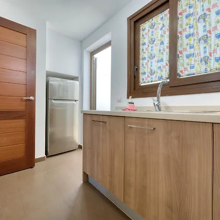 Bella Vista - Duplex With Shared Pool And Bbq By Lanzarote Prázdninový dům