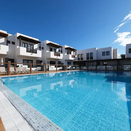 Bella Vista Mountain Views & Shared Pool * Puerto Calero